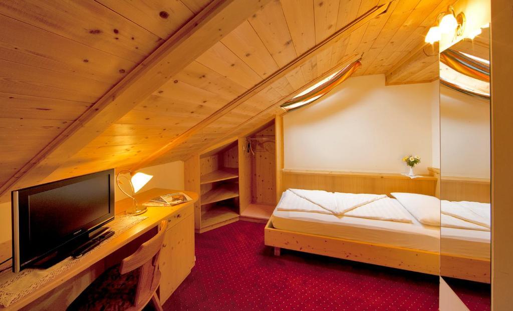 Hotel Rainegg Olang Quarto foto