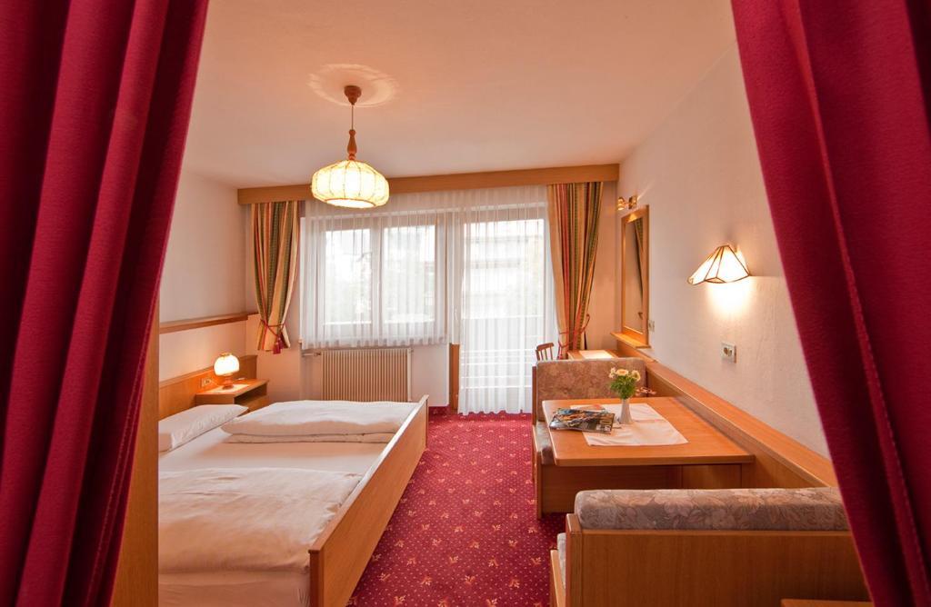 Hotel Rainegg Olang Quarto foto