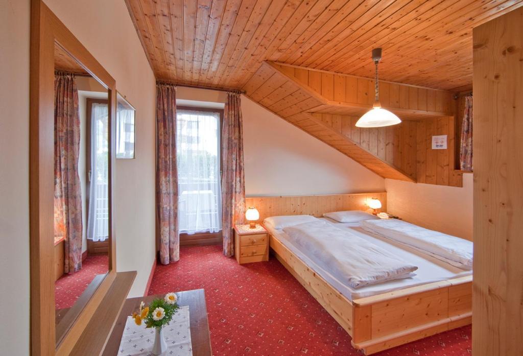Hotel Rainegg Olang Quarto foto